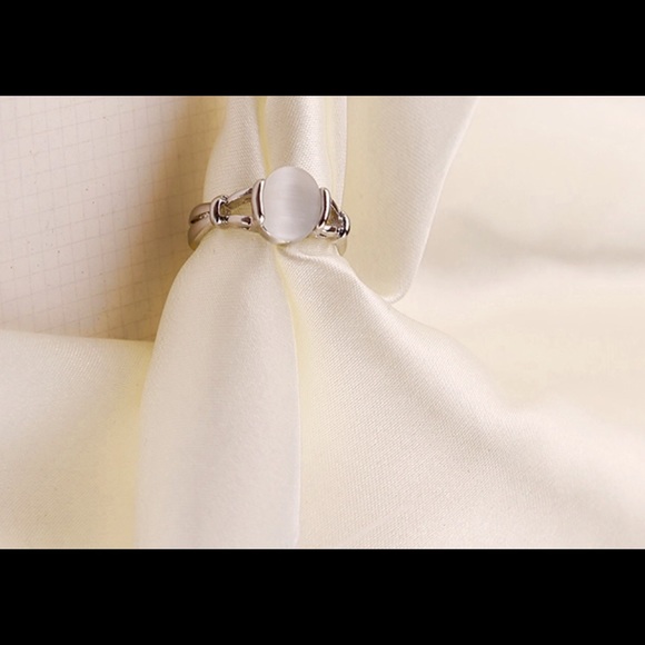 Twilight Saga Ring Bella Opals Silver Plated - Picture 4 of 4