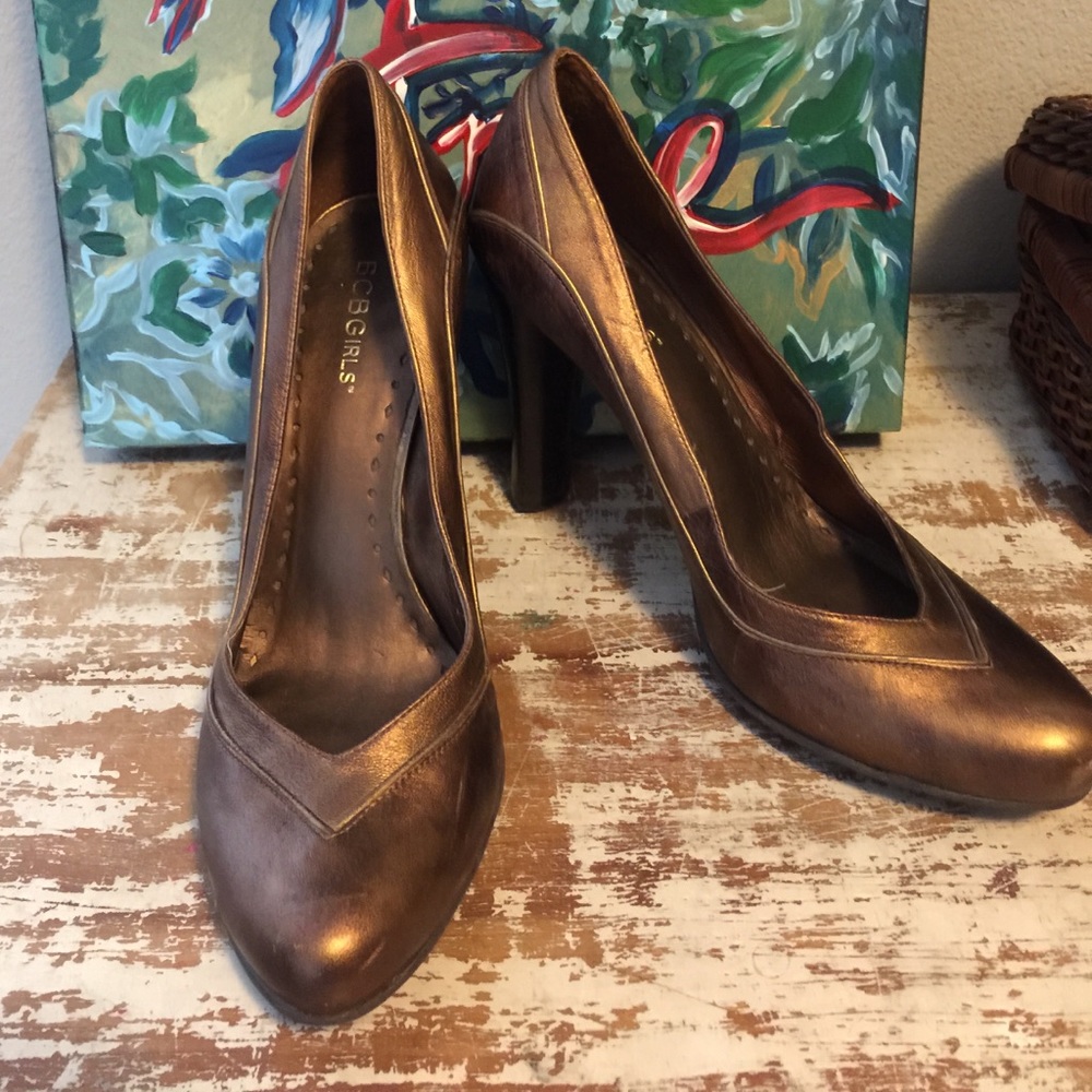 BCBG Size 8 Vintage Bronze Heels