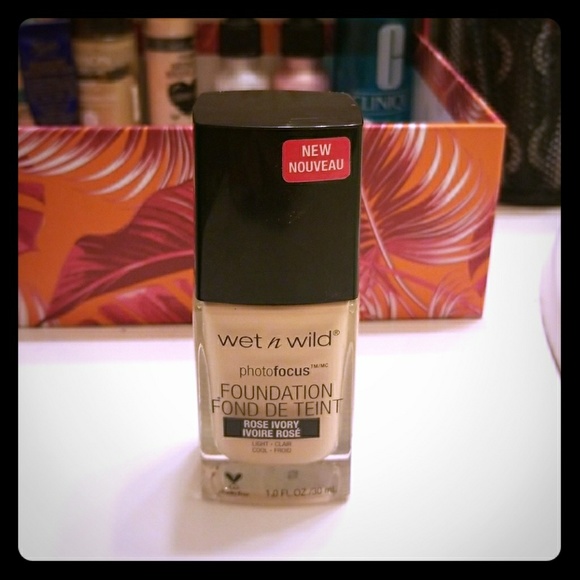 Wet n Wild PhotoFocus Fountation - Picture 1 of 1