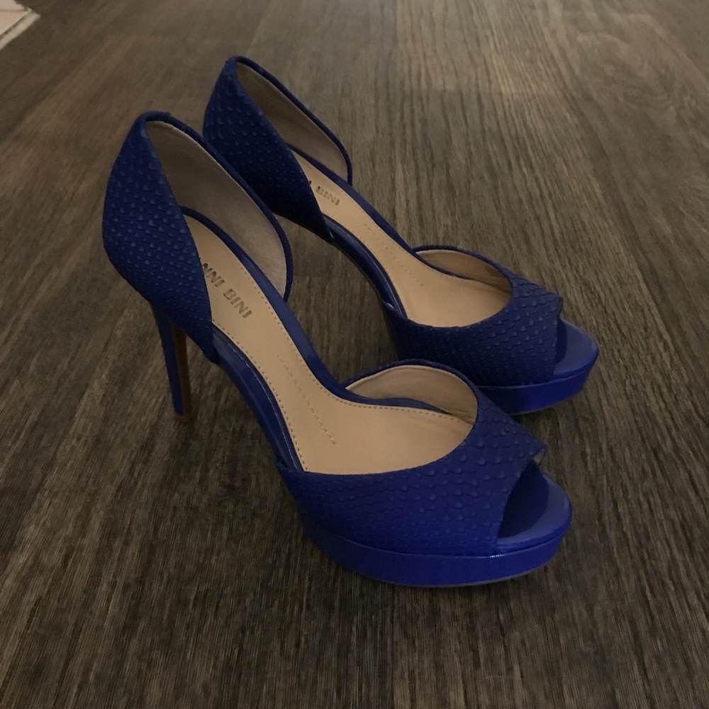 Gianni Bini Blue Pumps