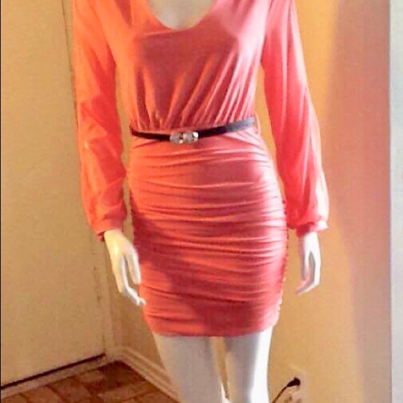 Beautiful ALL occasions Dress - Picture 2 of 4