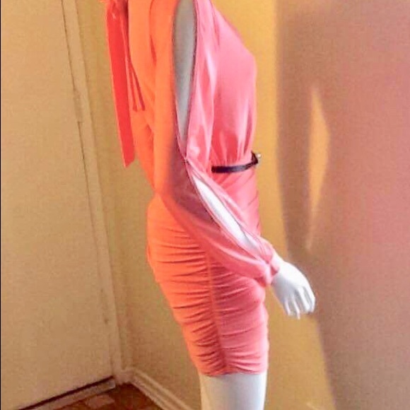 Beautiful ALL occasions Dress - Picture 4 of 4