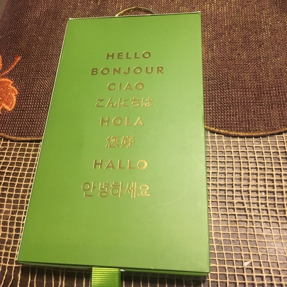 Brand New Kate Spade iPhone 6s+/7+ Case - Picture 2 of 3