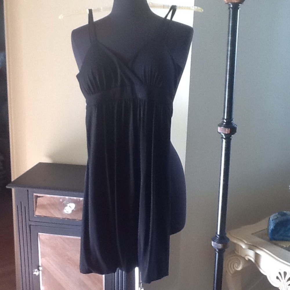 Full Tilt black spaghetti strap v-neck dress