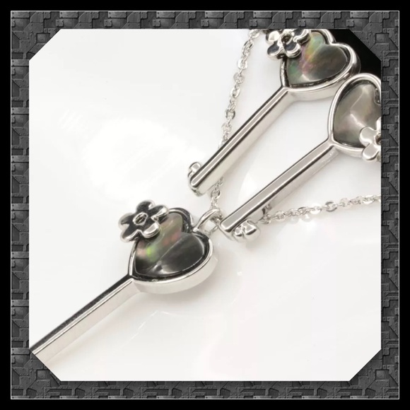 JUST IN🆕 Necklace & Earring Key Natural Shell Set - Picture 5 of 5