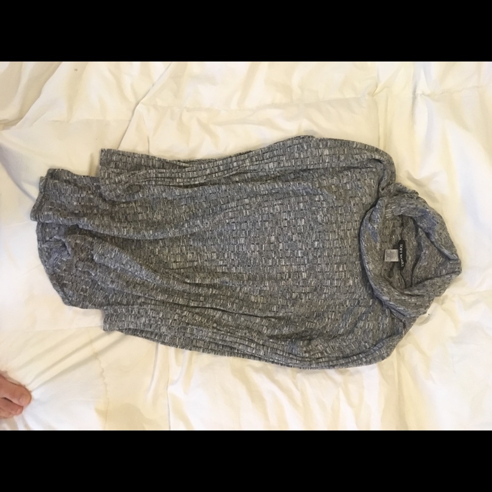 Grey ribbed turtleneck