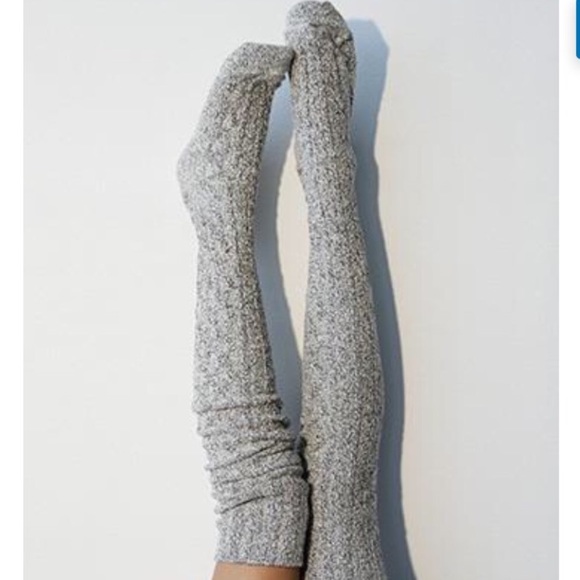 Thigh High Luxury Cable Knit Socks - Picture 4 of 14