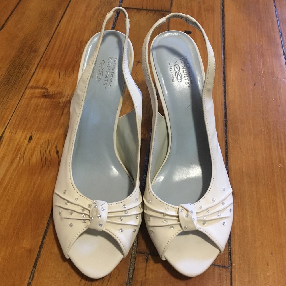 Size 7  Lela Rose white heels