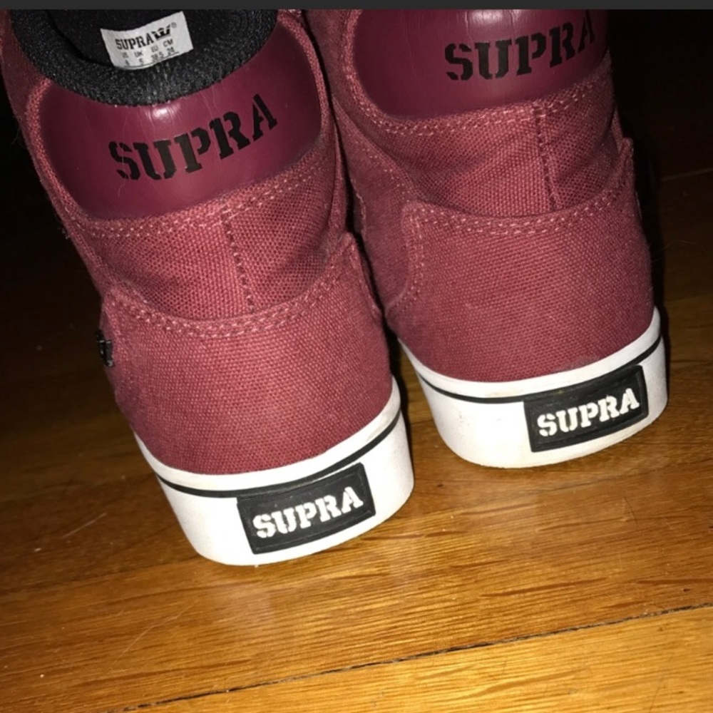 Supras - Picture 2 of 3