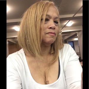 Meet your Posher, Elena