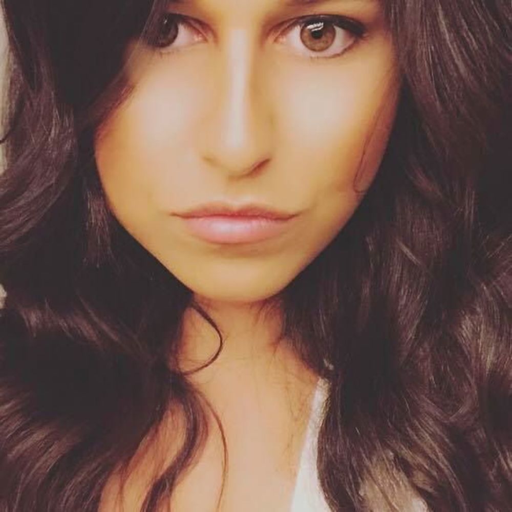 Meet your Posher, Maygan