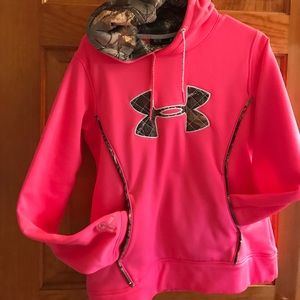 Under Amour sweatshirt