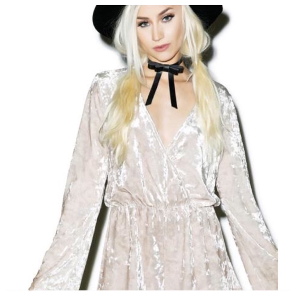 Vivian Crush It Velvet Romper - Picture 4 of 4