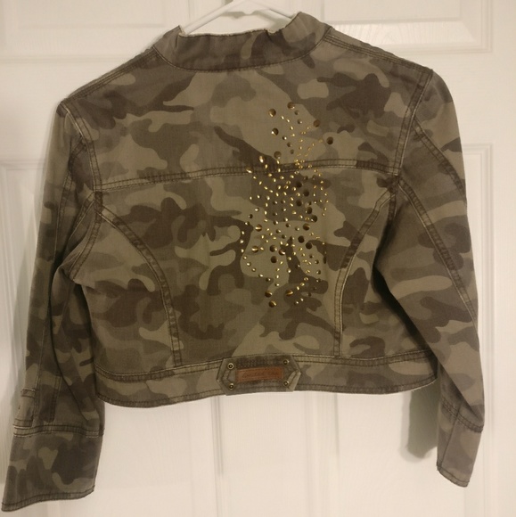 3/4 sleeve camo cropped jacket from LIMITED TOO - Picture 3 of 4