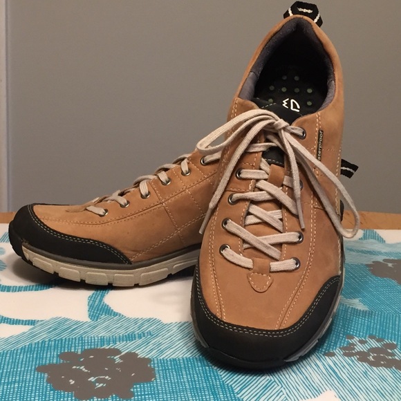 clarks wave trek womens shoes