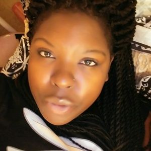 Meet your Posher, Brittney