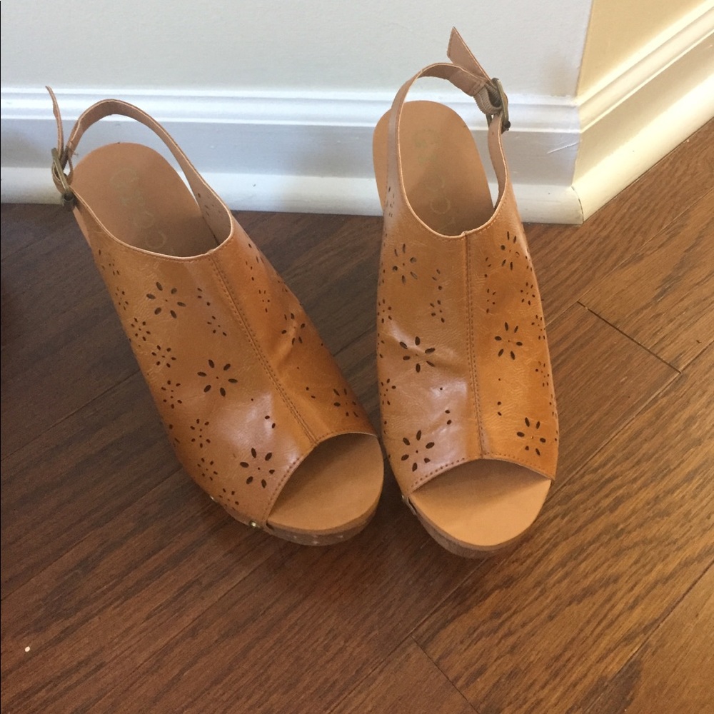 Groove Heels