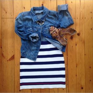 Banana Republic Above-the-knee, snug sweater skirt