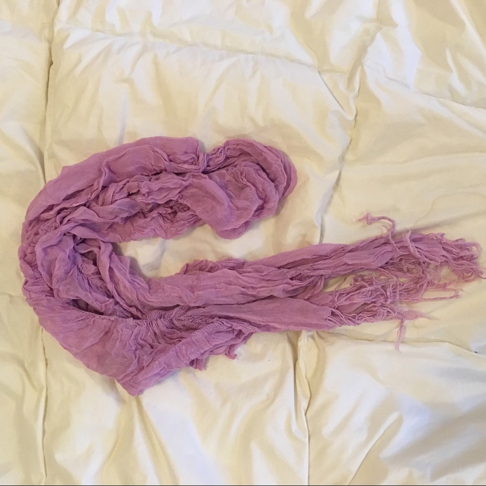 Bouncy pink ruffle scarf