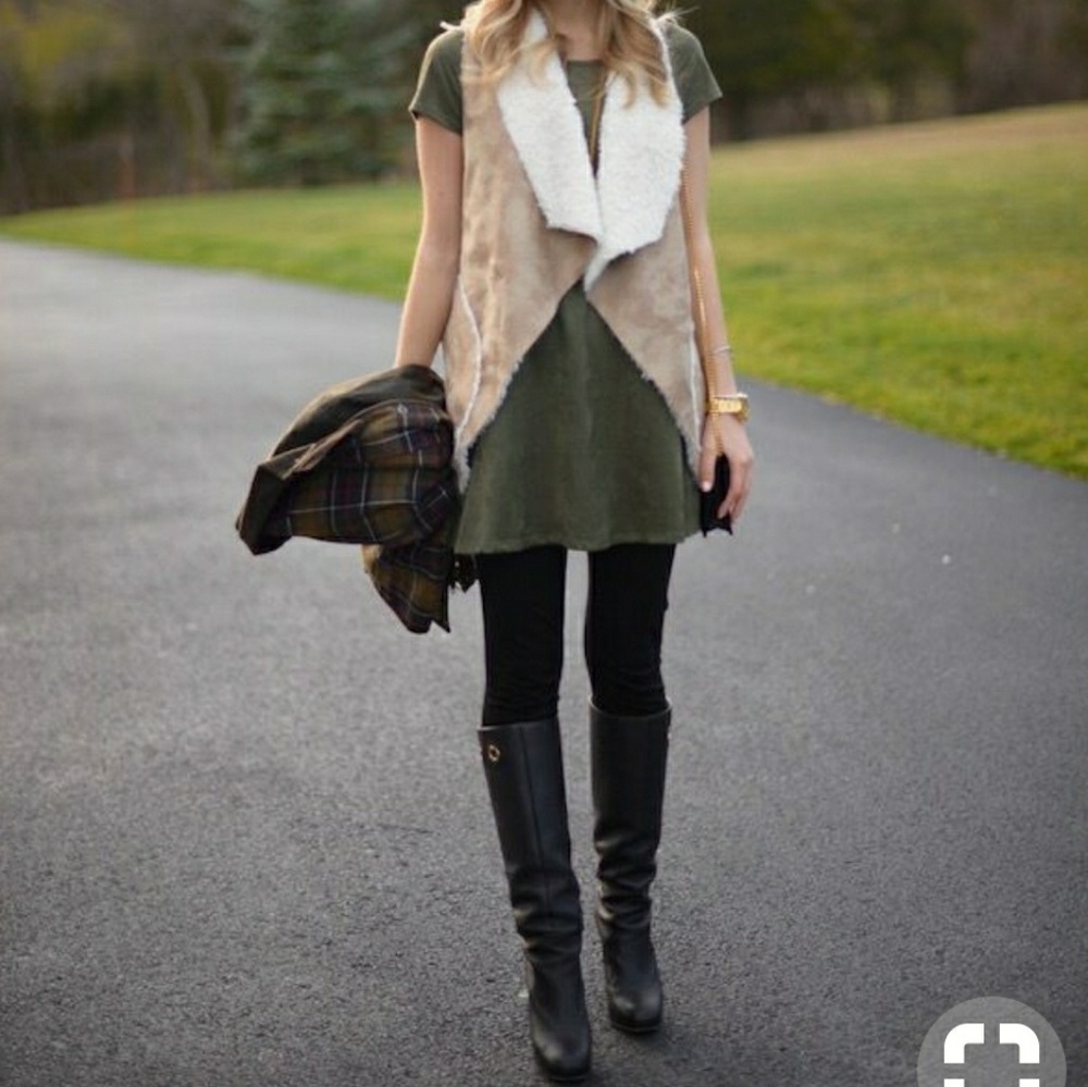 NWOT GUESS Faux suede and shearling vest - Picture 2 of 7