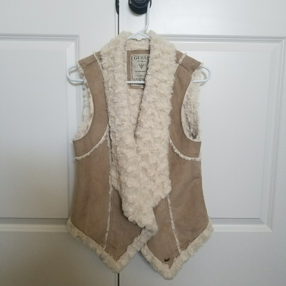 NWOT GUESS Faux suede and shearling vest - Picture 4 of 7