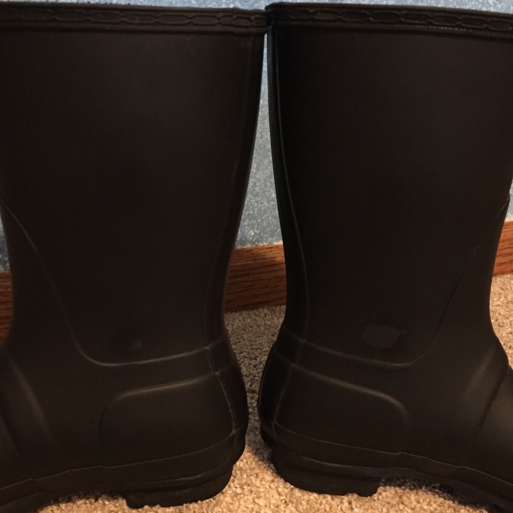 Matte Black Short Hunter Rainboots w/Sweater Socks - Picture 5 of 8