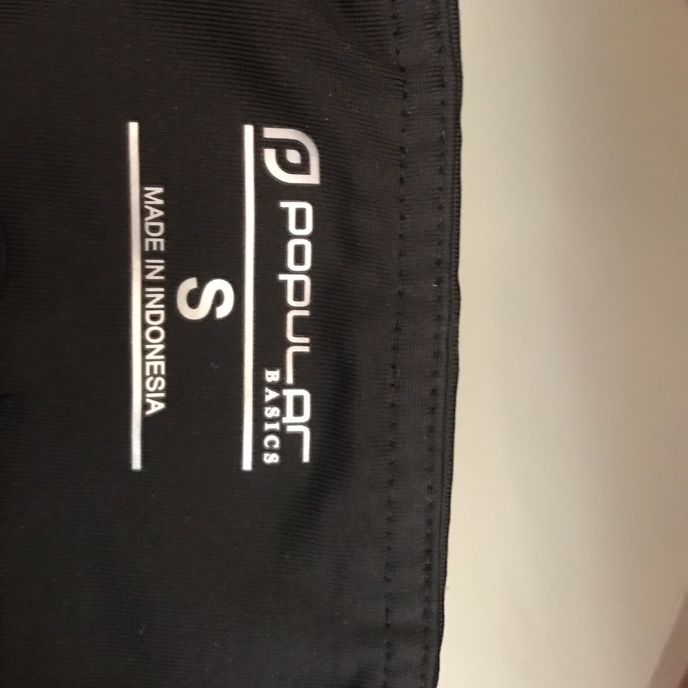 Exercise shorts - Picture 3 of 3