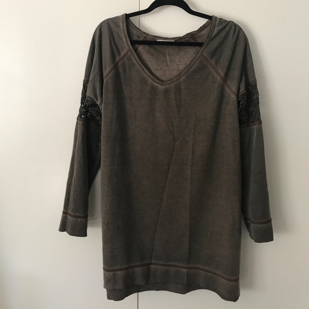 long sleeve shirt