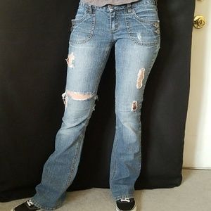BONGO Distressed Medium Wash Jeans