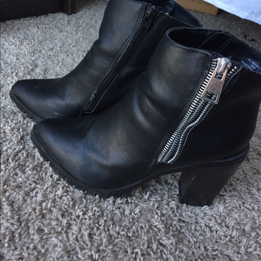 Mossimo booties, size 9