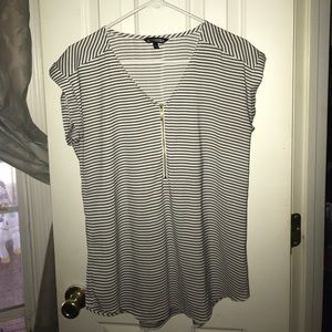 👚Express Women’s Blouse - like new !