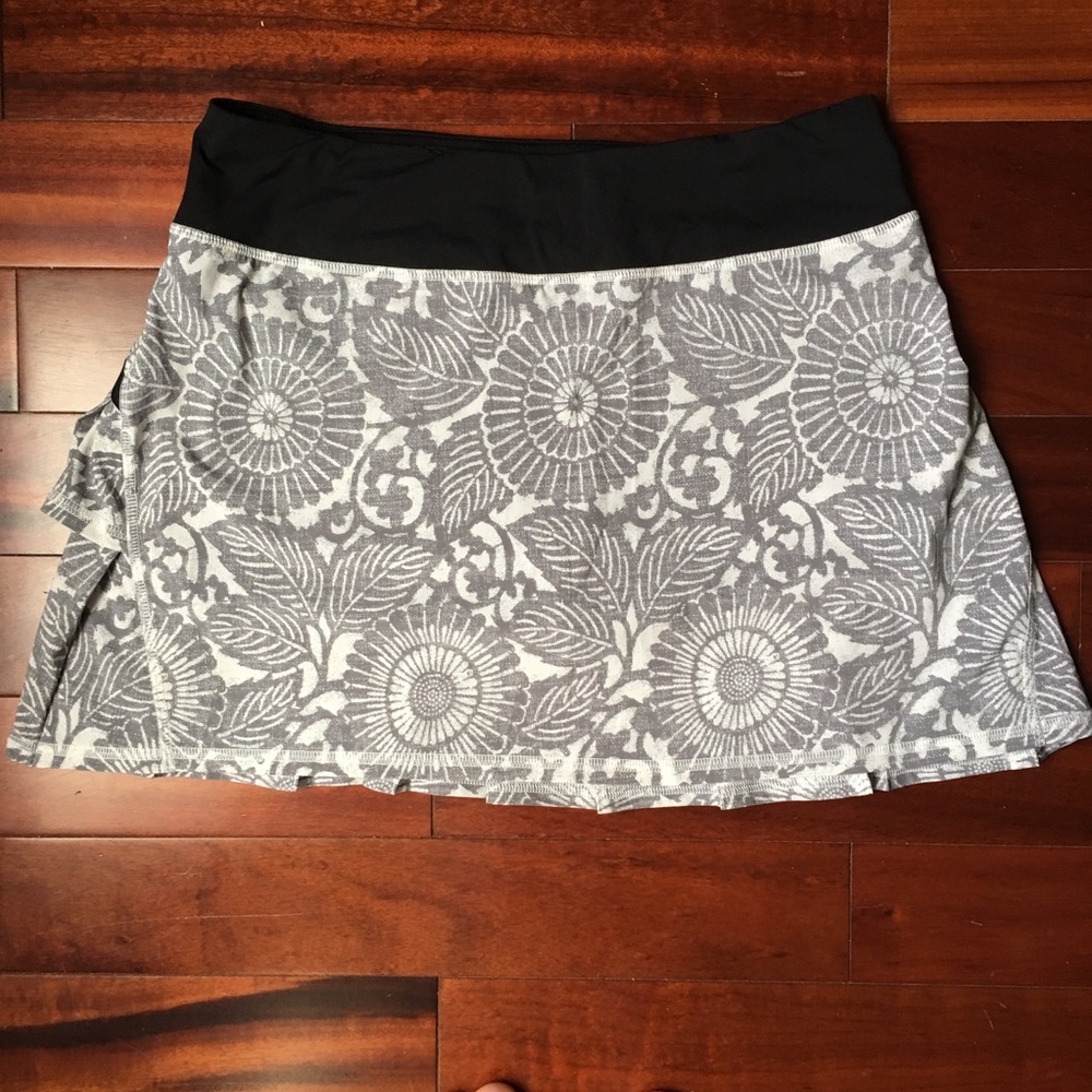 Lululemon Pacesetter Size 4