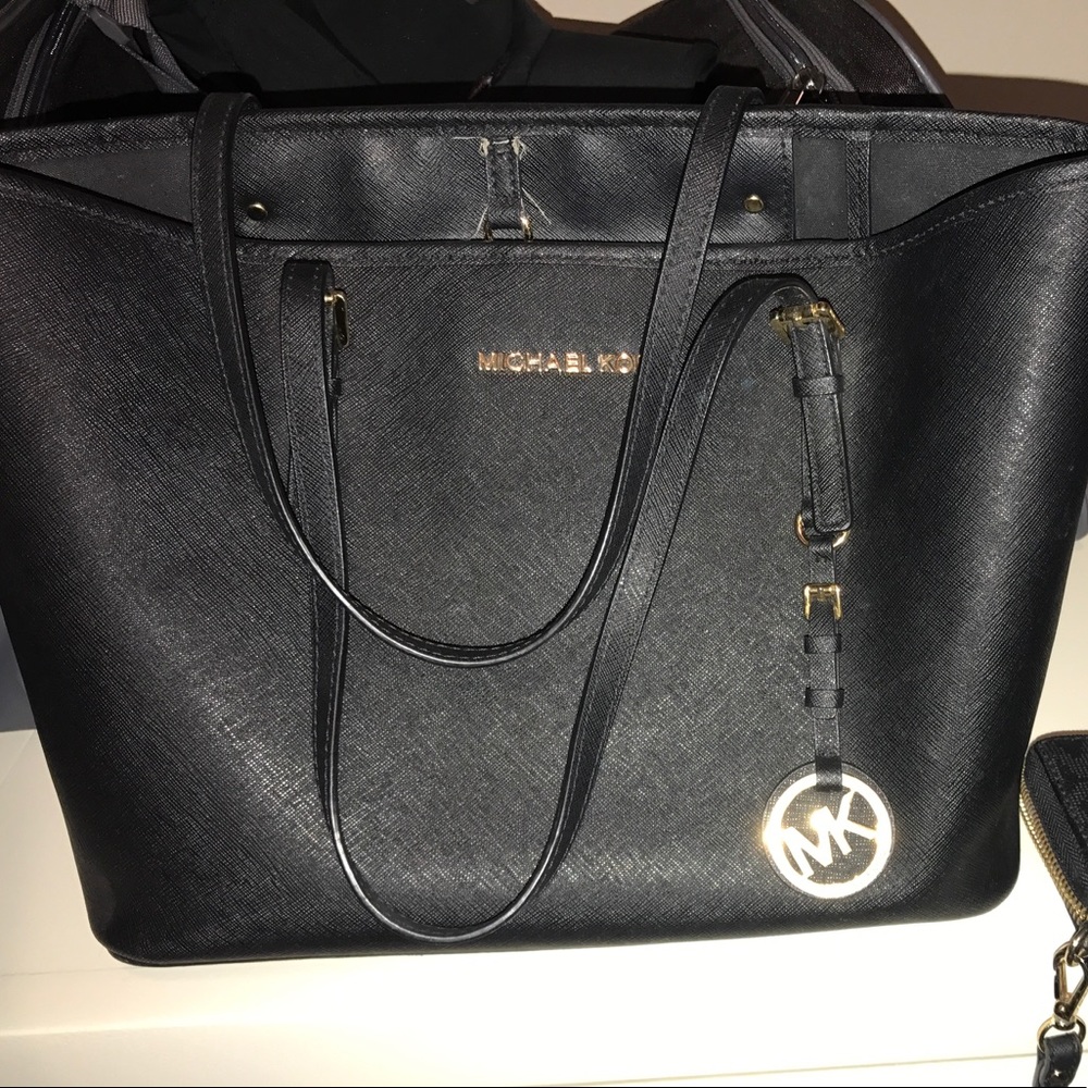 Michael Kors tore bag