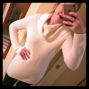 White Cowl Neck Sweater / H&M