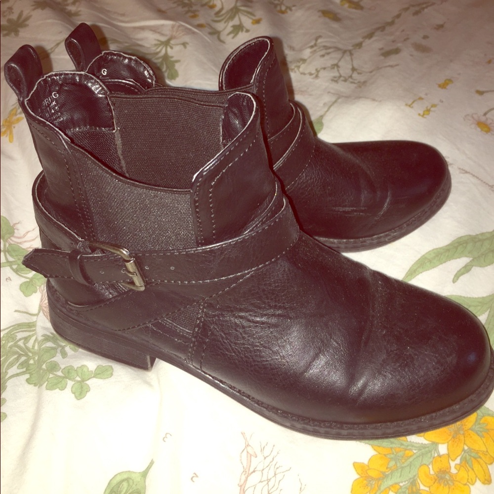 Black Motto Boots