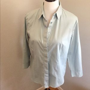 New York & Company Fitted button up