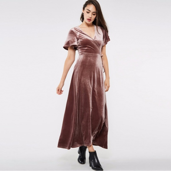 ✨JUST IN✨ Velvet maxi real wrap dress - Mauve - Picture 3 of 7