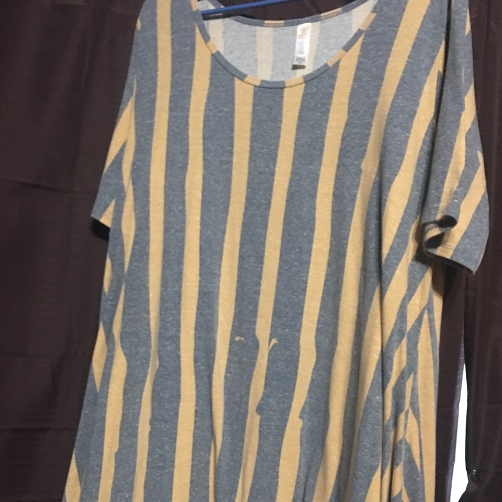 2xl perfect T with strips lularoe