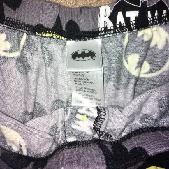 Bat 🦇 man sleep short - Picture 2 of 3