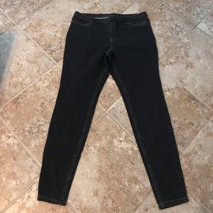 Size Large dark denim HUE leggings