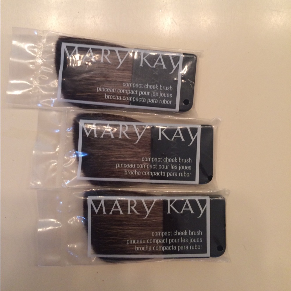 Brand New - 3 Mary Kay compact cheek brushes