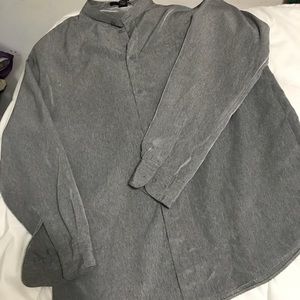 Men’s grey shirt