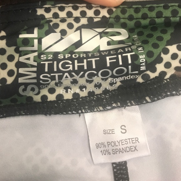 NWT size small Capri workout pant - Picture 3 of 4