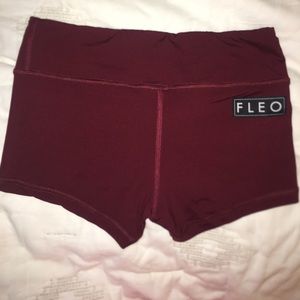Original Maroon fleo shorts XS