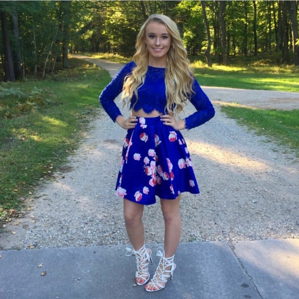 Blue Floral 2-piece homecoming dress