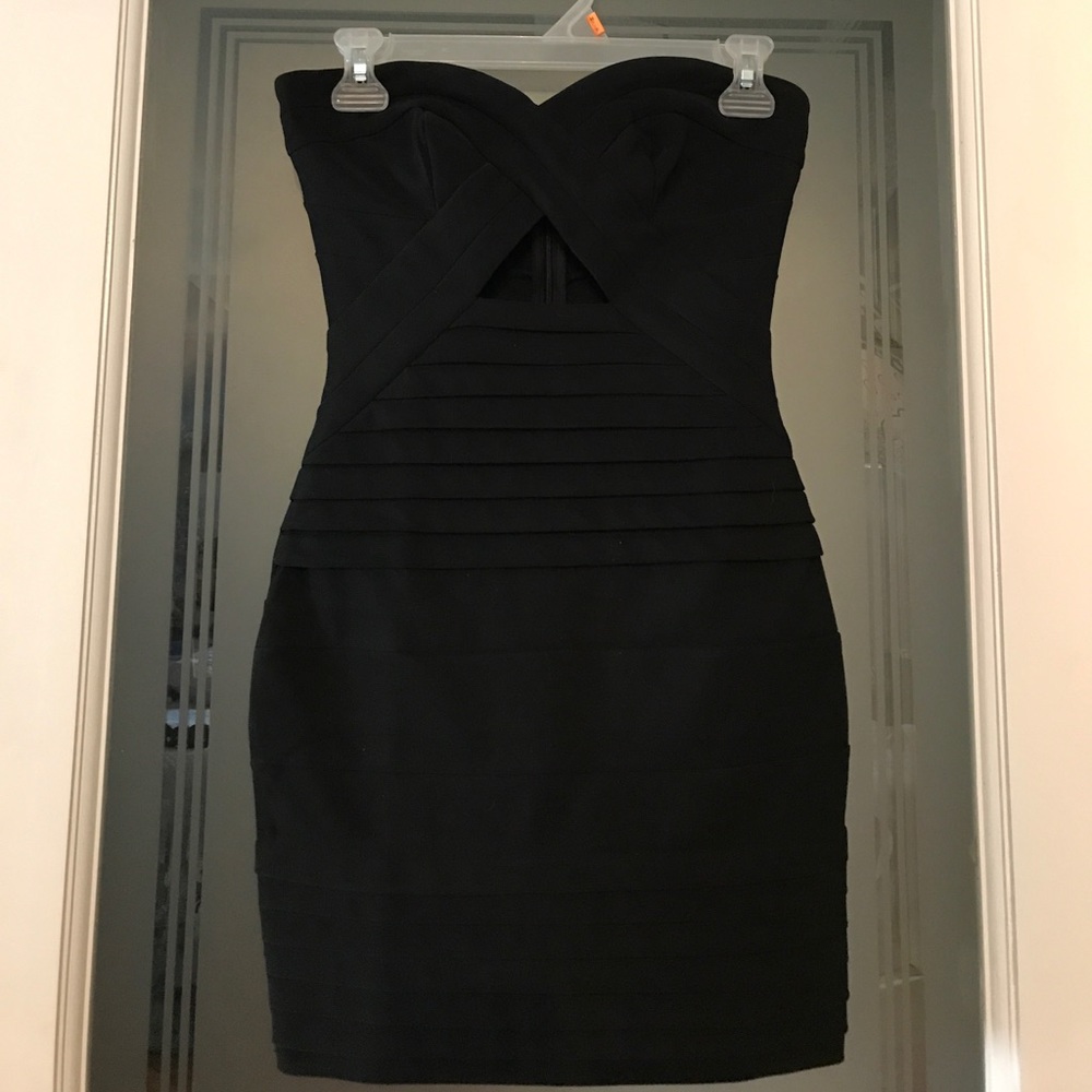 TOBI STRAPLESS DRESS - Picture 2 of 5