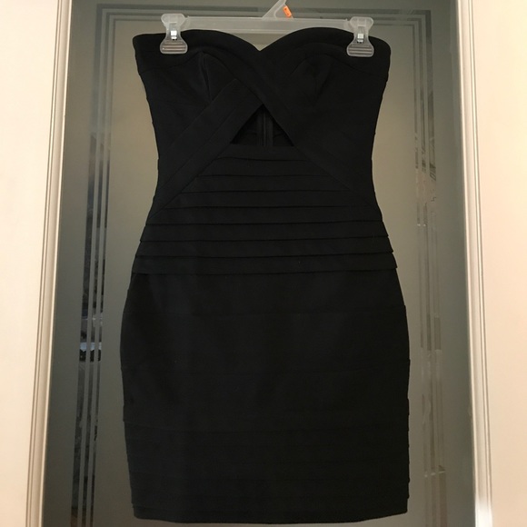 TOBI STRAPLESS DRESS - Picture 2 of 5