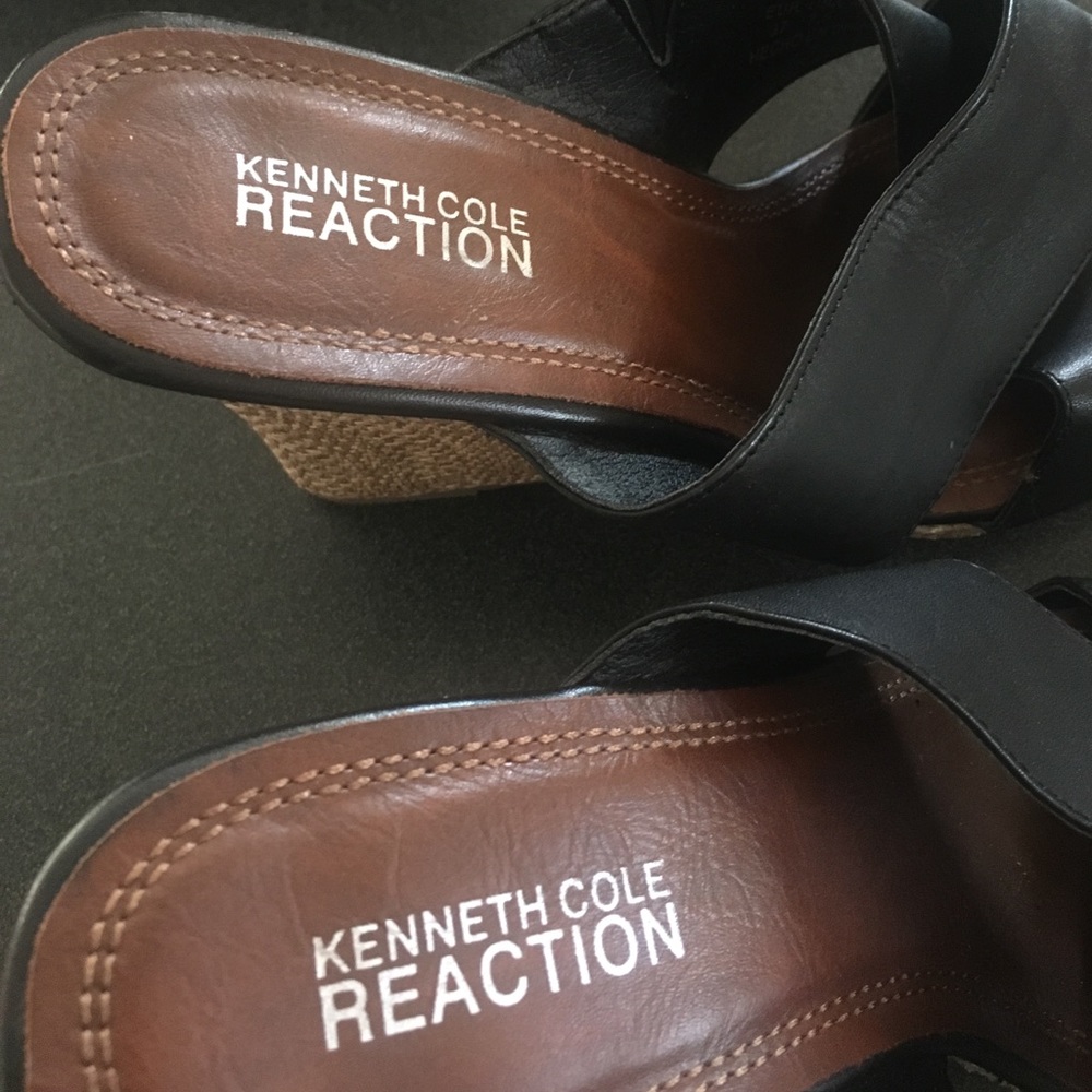 KENNETH COLE WEDGES - Picture 3 of 4