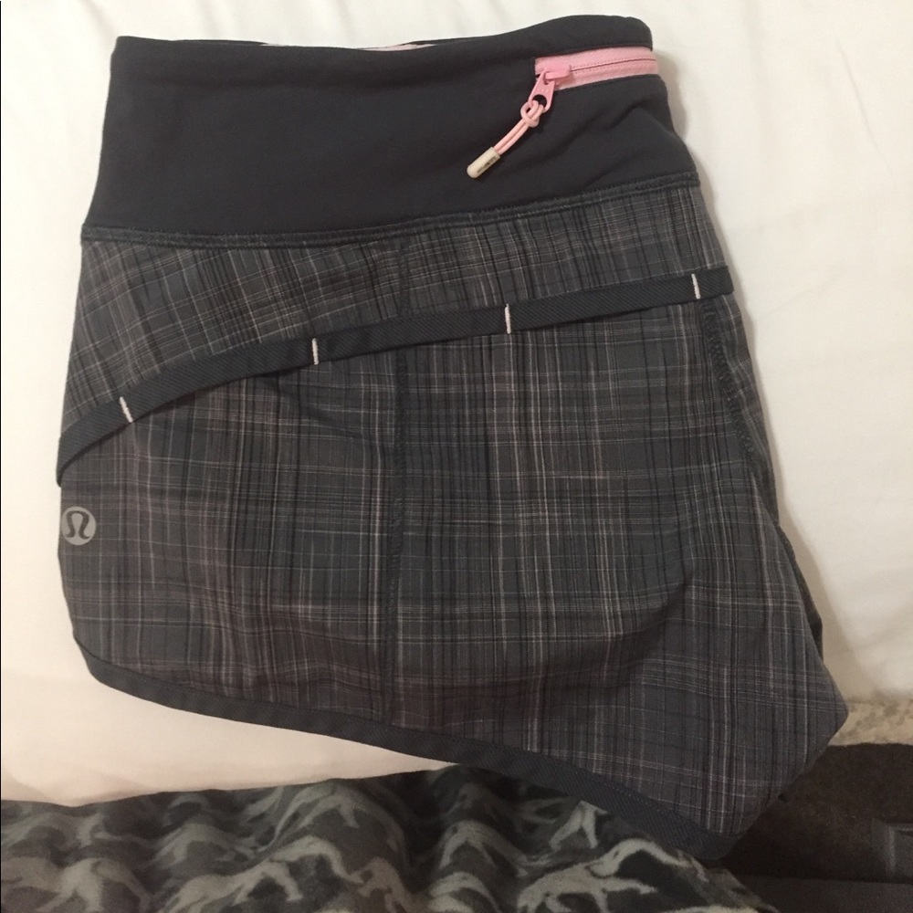 LuluLemon size 4 speed short