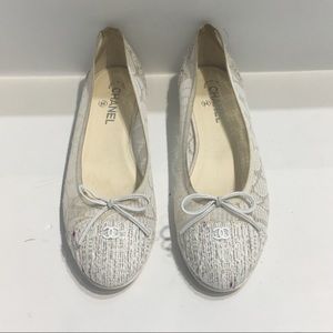 Chanel twill flats logo